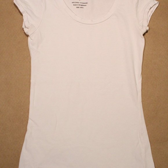 Women's Small T-Shirts Bundle - Picture 7 of 7